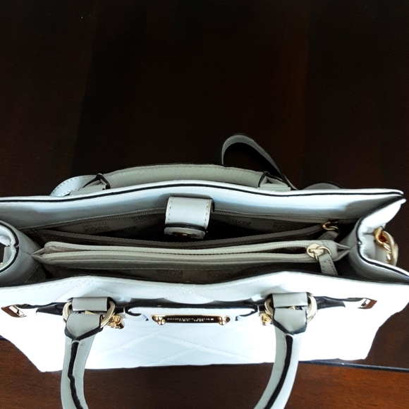 New Michael Kors Vanilla Hamiton Quilted Handbag Crossbody NWOT - Picture 5 of 11